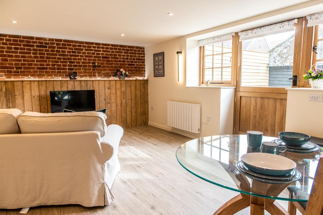 The Stable Apartment Кентърбъри Екстериор снимка